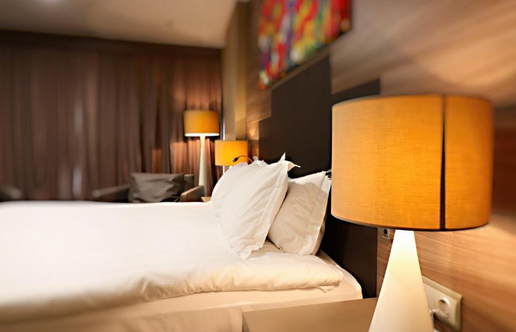 Hotel Doubletree By Hilton Ankara Incek Extérieur photo