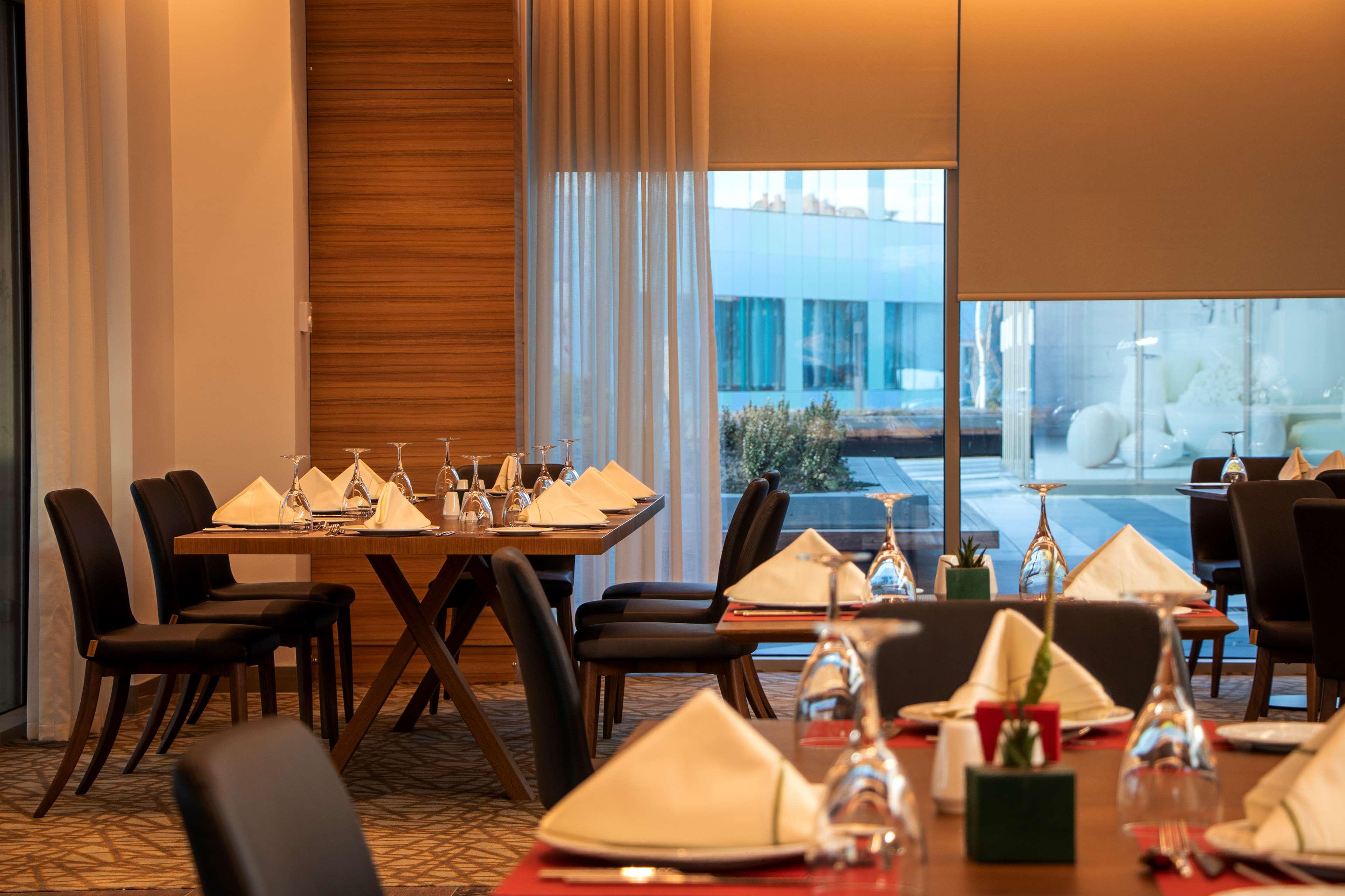 Hotel Doubletree By Hilton Ankara Incek Extérieur photo